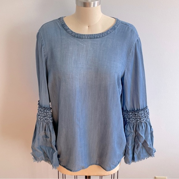 Altar’d State Denim Boho Bell Sleeve Top- Size Medium - Picture 1 of 6